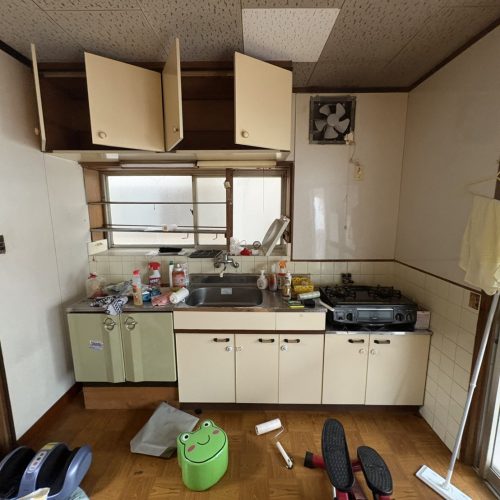 F邸キッチン前01