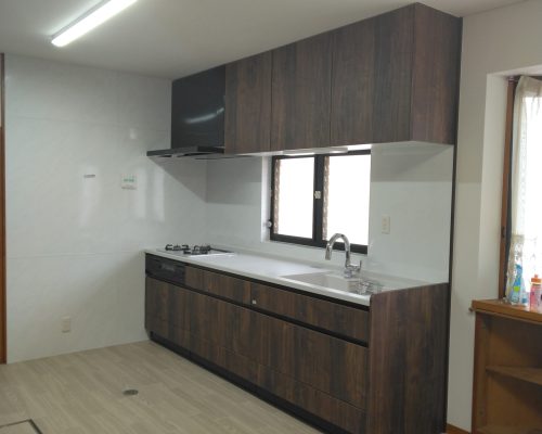 I邸_システムキッチン_施工後01