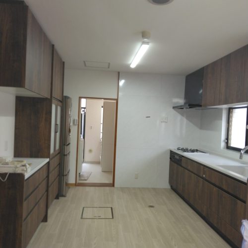 I邸_システムキッチン_施工後03