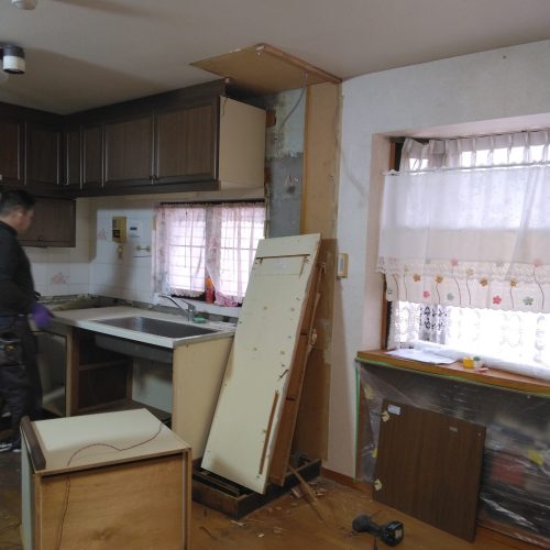 I邸_システムキッチン_施工途中04