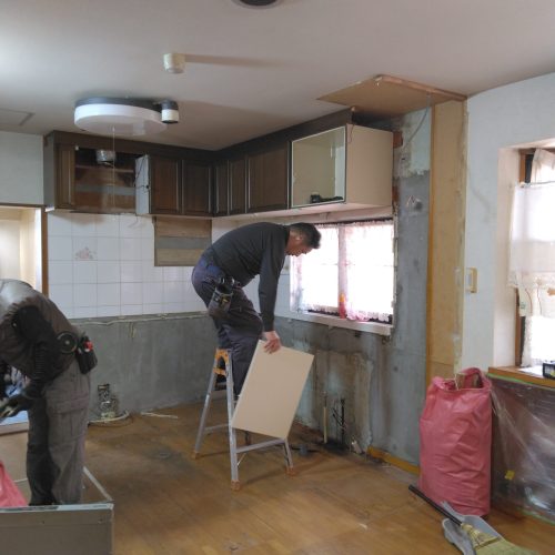 I邸_システムキッチン_施工途中06