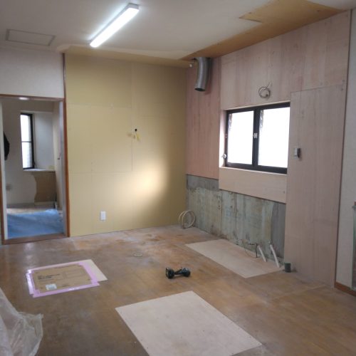 I邸_システムキッチン_施工途中08