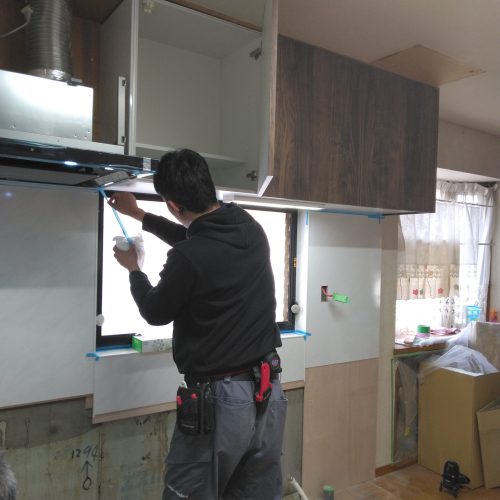 I邸_システムキッチン_施工途中12