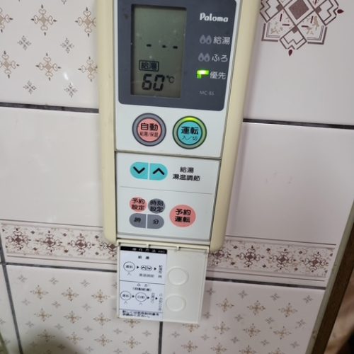 M邸ガス給湯器２前