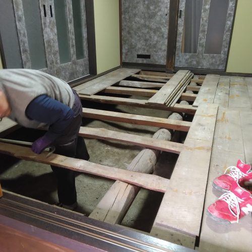 S邸_畳下座板取替_施工途中06