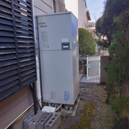 T邸_エコキュート設置工事_施工前_01