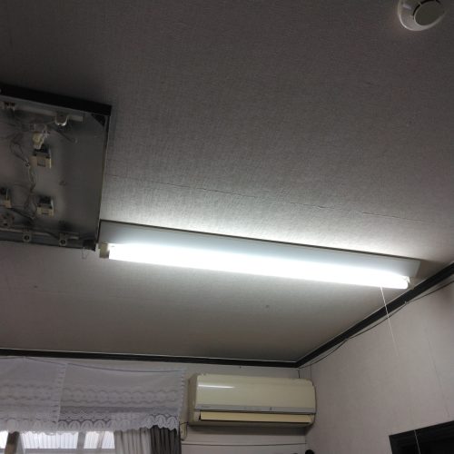T邸_照明交換_施工前_02