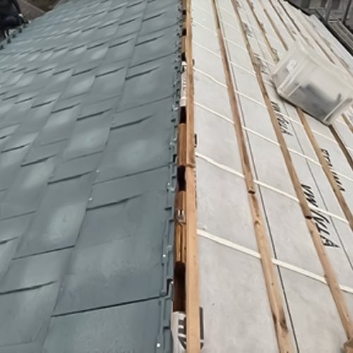西区己斐上_屋根_施工中04